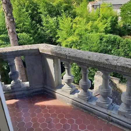 La Fontaine La Caneda * Сарла-ла-Канеда